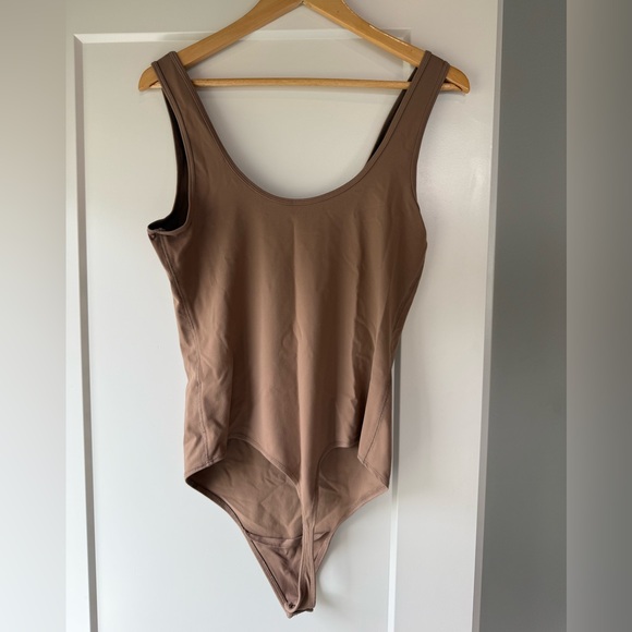 A&F Tan Bodysuit - Picture 2 of 6